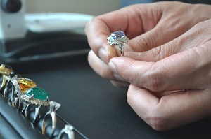 宝石・貴金属買取アヴェイル