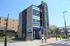 名鉄知多半田駅前